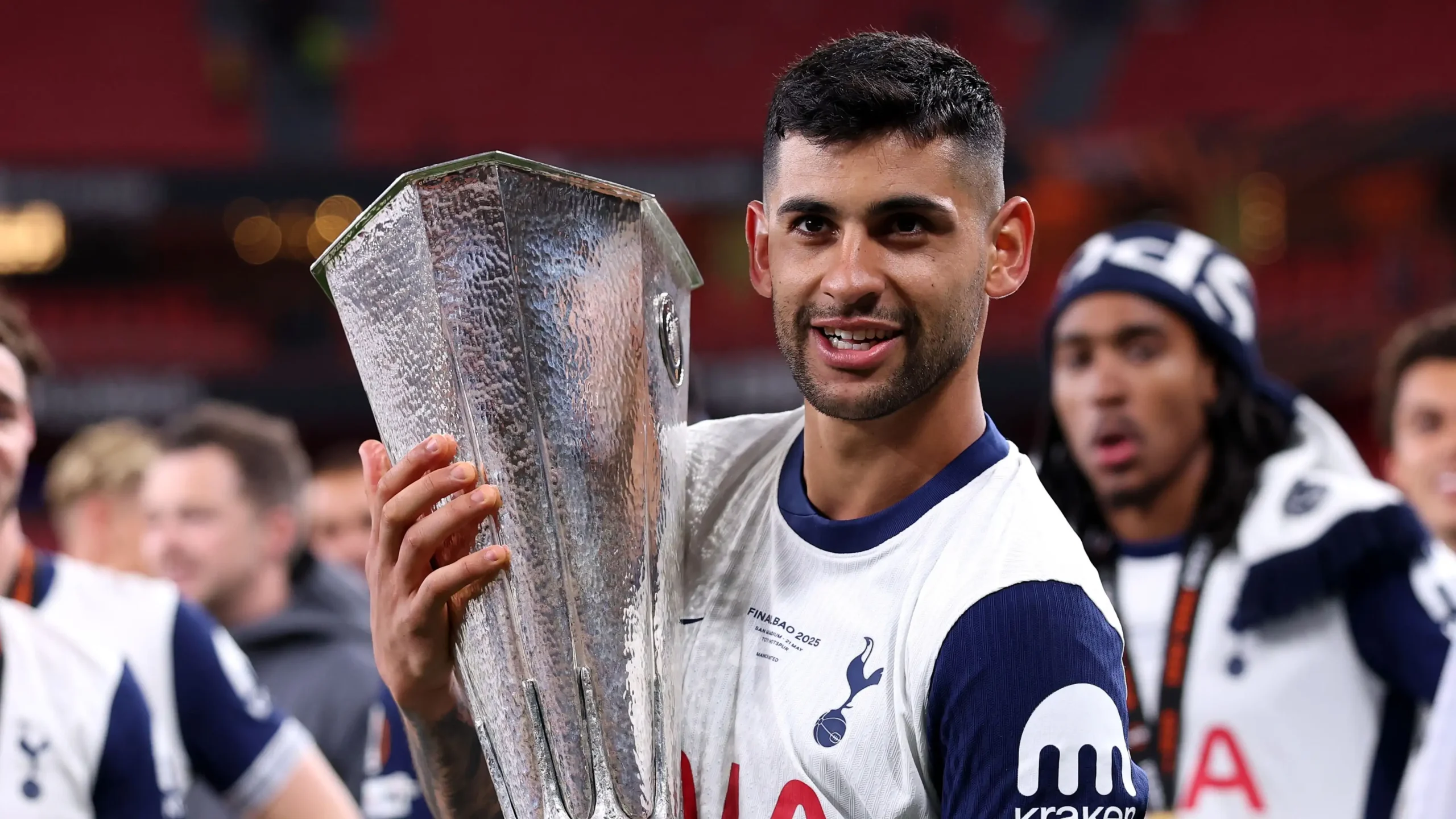Taktis Mungkin Cristian Romero Tottenham